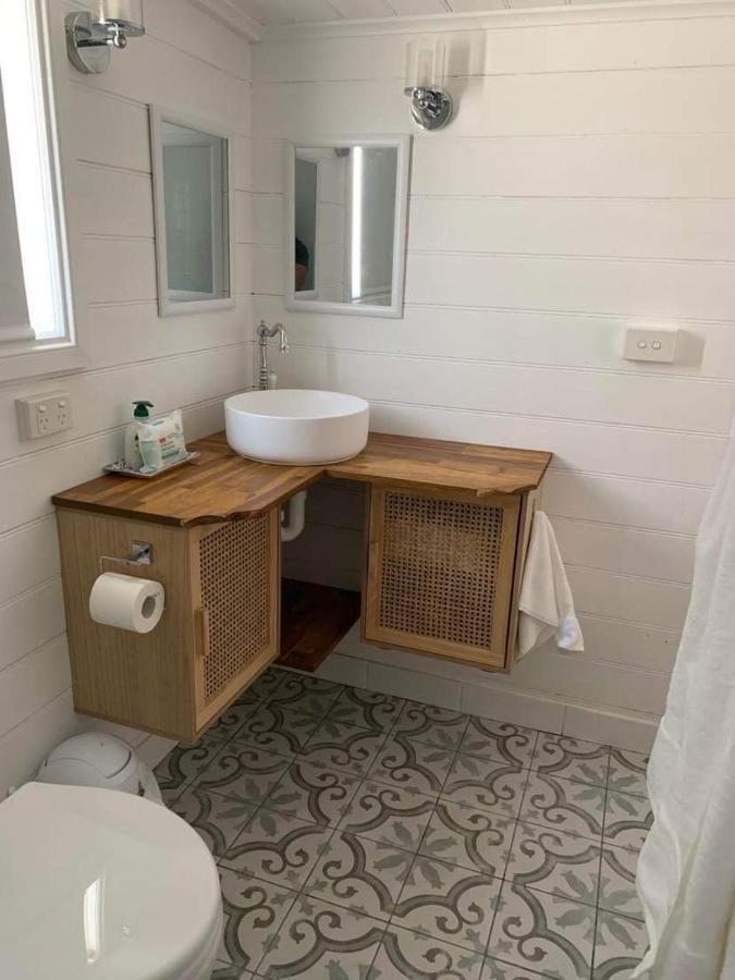 The Wandering Duck - Heritage Tiny House Strahan Eksteriør bilde